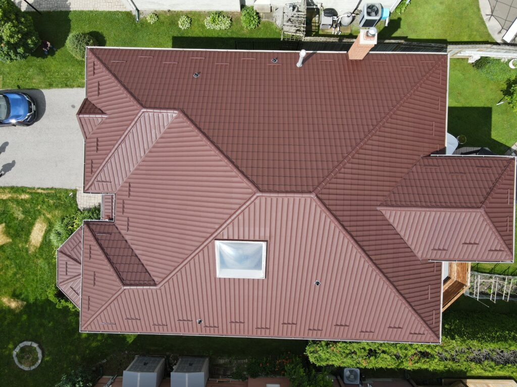 Brown Roof, Etobicoke: Drone View